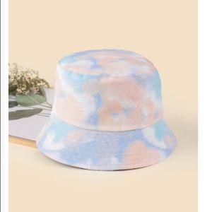 🆕 3/$20 SHEIN reversible Bucket hat!
